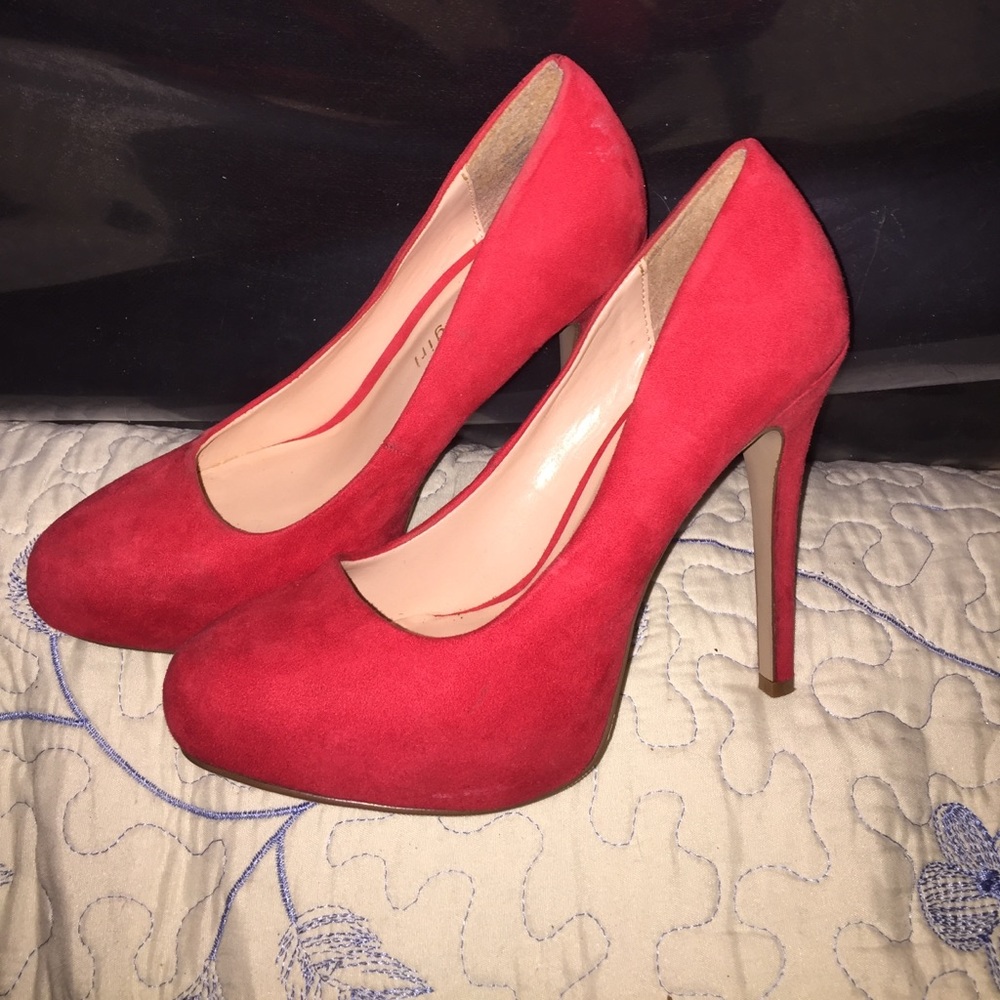 BURLINGTON RED HEELS